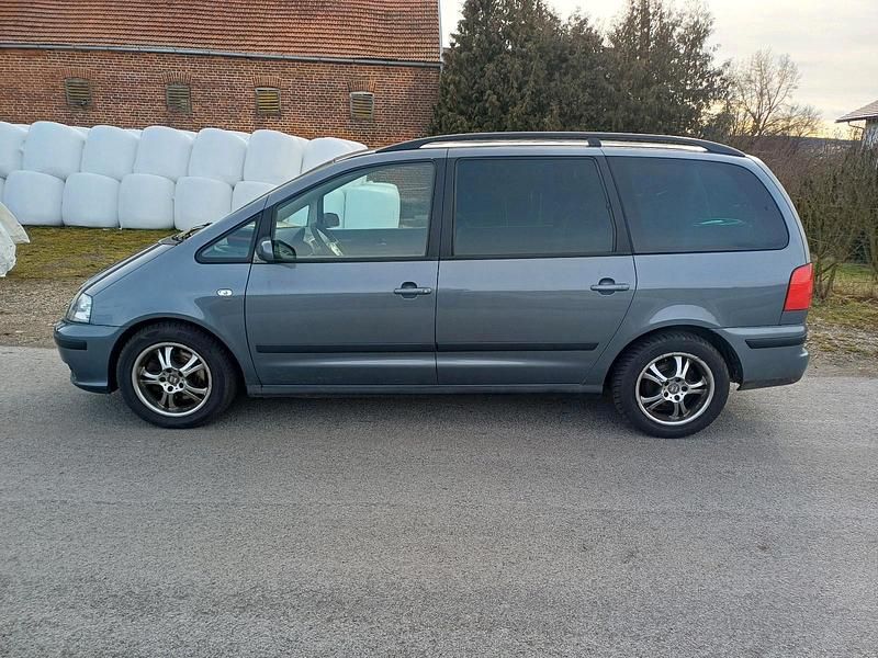 Gebraucht Seat Alhambra 140 PS (102 kW) 2009 Grau Van / Kleinbus