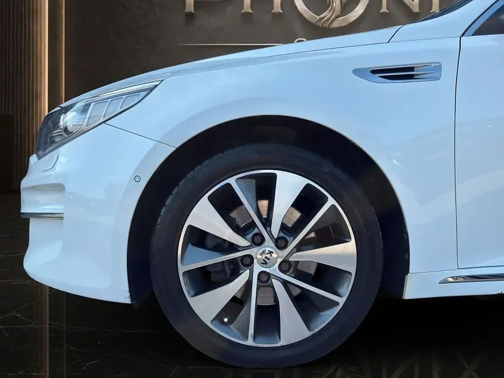 Gebraucht Kia Optima 141 PS (103 kW) 2016 Weiß Limousine