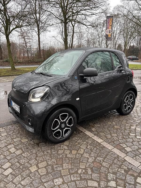 Gebraucht Smart ForTwo Coupé 41 kW (56 PS) 2020 Schwarz Kleinwagen