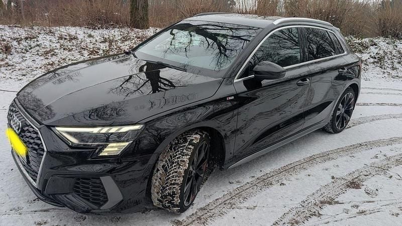 Schwarz Gebraucht 2021 Audi A3 S-Line Limousine | 19.950 € (Guter Preis) - Bild 1/4