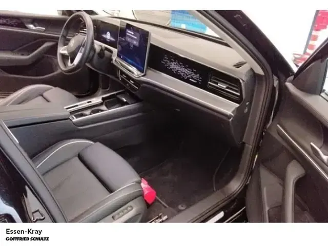 Gebraucht VW Passat Elegance 272 PS (200 kW) 2025 Schwarz Kombi
