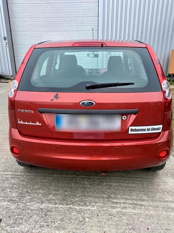 Gebraucht Ford Fiesta 75 PS (55 kW) 2006 Rot Kleinwagen