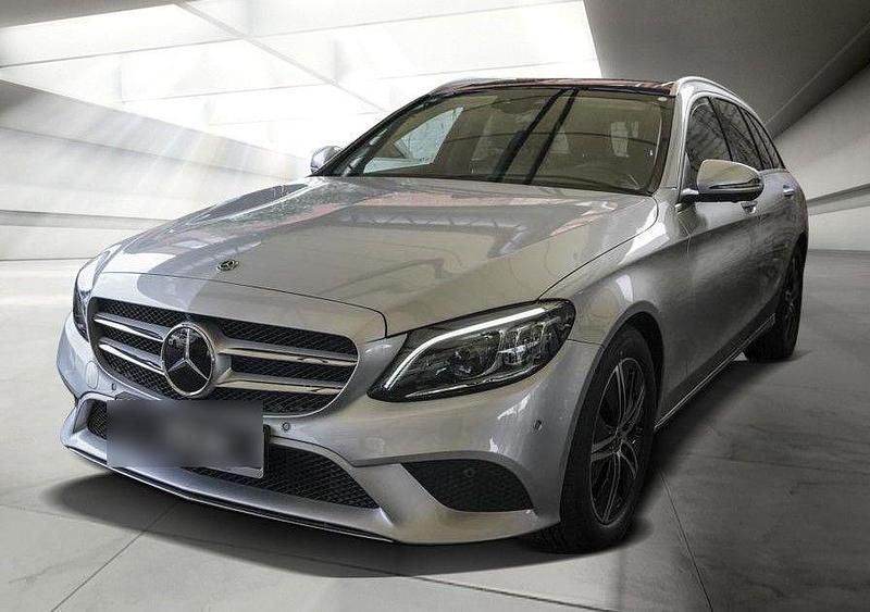 Gebraucht Mercedes C220 194 PS (142 kW) 2020 Silber Kombi