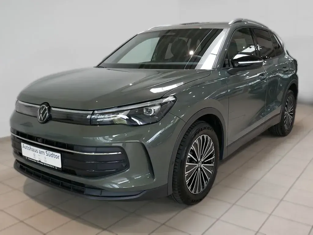 Second-hand VW Tiguan Goal 150 CP (110 kW) 2024 Verde SUV
