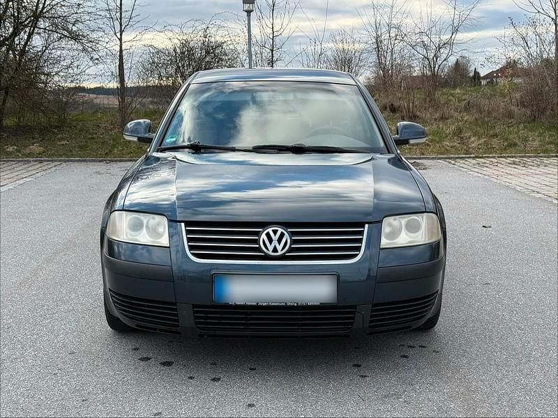 Second-hand VW Passat 116 CP (85 kW) 2004 Albastru Berlinǎ