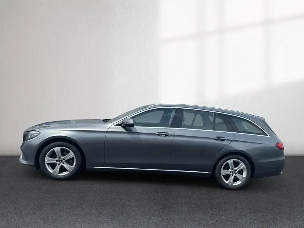 Gebraucht Mercedes E200 Avantgarde 184 PS (135 kW) 2017 Grau Kombi