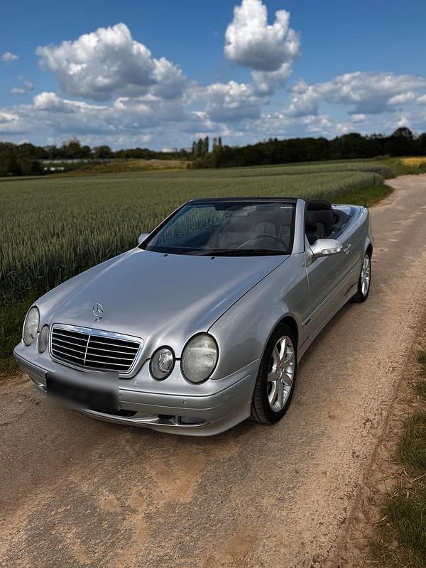 Silber Gebraucht 2001 Mercedes CLK230 Cabrio | 6.500 € (Fairer Preis) - Bild 1/4