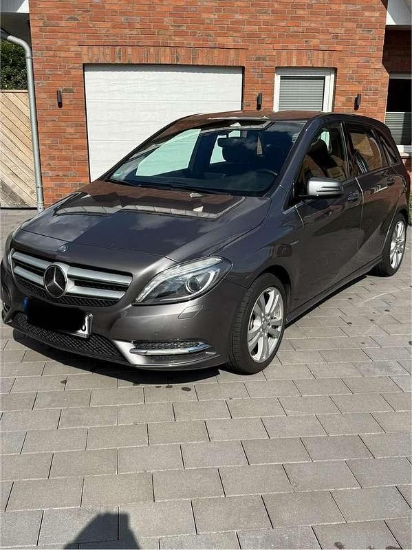 Gebraucht 2012 Mercedes B180 Van / Kleinbus | 10.000 € (Etwas zu teuer) - Bild 1/4