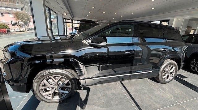 Neu Jeep Compass 145 PS (106 kW) 2026 Schwarz SUV