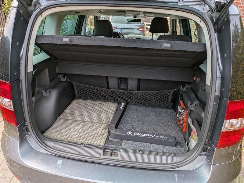 Gebraucht Skoda Yeti Drive 125 PS (91 kW) 2017 Grau SUV