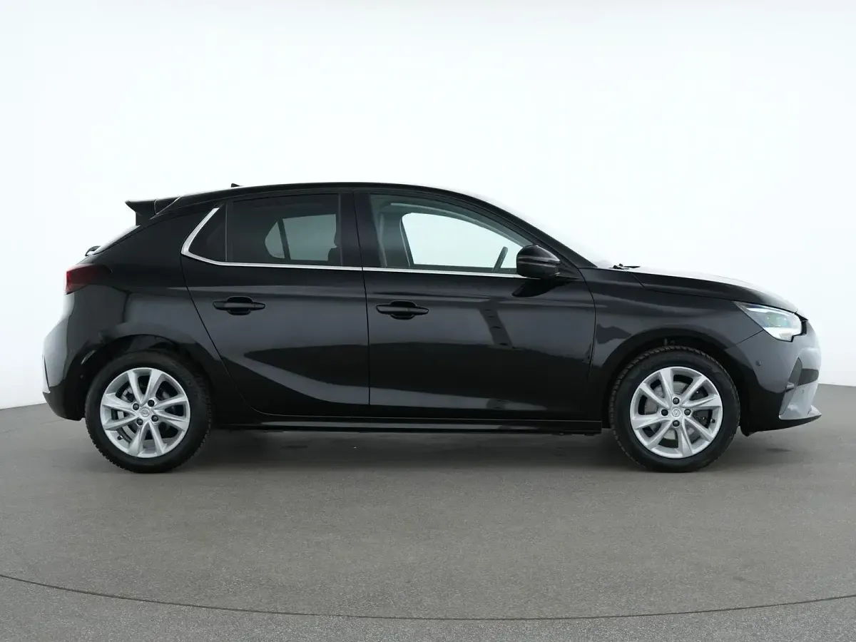 Gebraucht Opel Corsa Elegance 101 PS (74 kW) 2023 Lackierung schwarz Kleinwagen