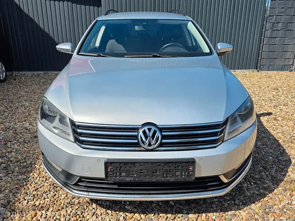Gebraucht VW Passat 140 PS (102 kW) 2011 Silber Kombi