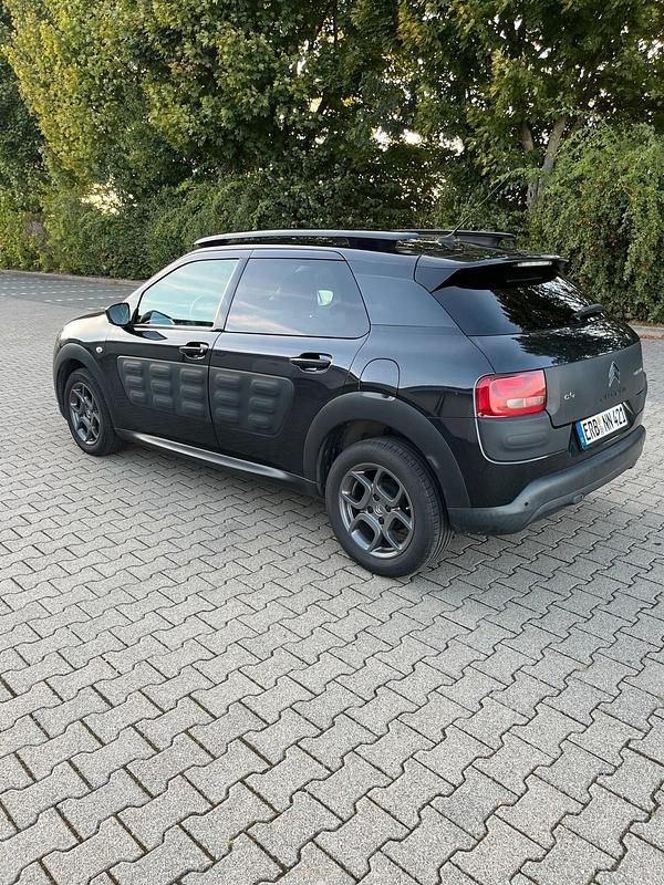 Schwarz Gebraucht 2017 Citroën C4 Cactus Kleinwagen | 8.900 € (Fairer Preis) - Bild 1/4
