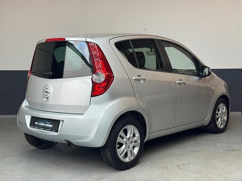 Gebraucht Opel Agila Edition 94 PS (69 kW) 2011 Silber Kleinwagen