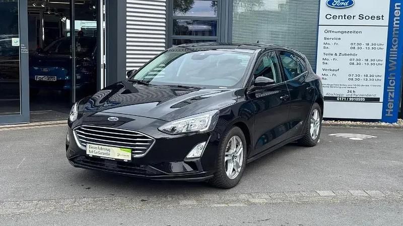 Gebraucht Ford Focus Cool & Connect 101 PS (74 kW) 2022 Obsidianschwarz metallic (metallic) Limousine