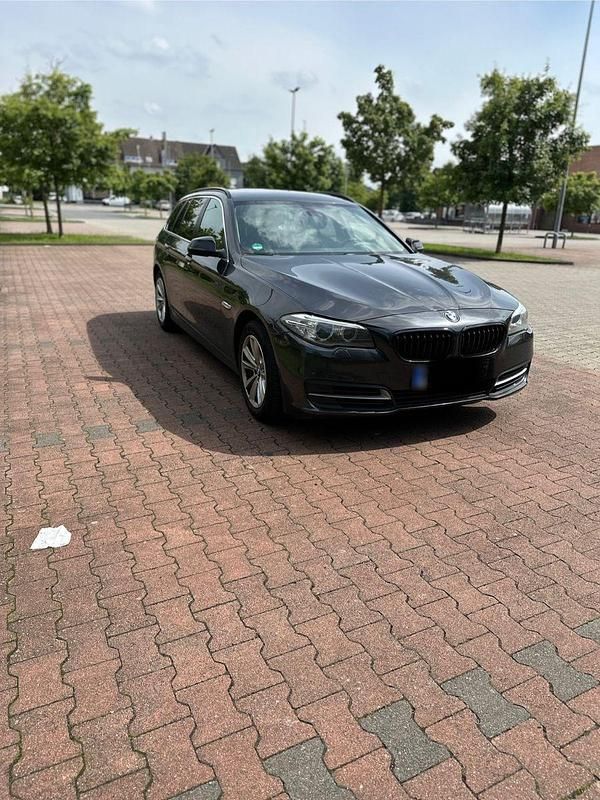 Gebraucht BMW 530 258 PS (189 kW) 2015 Grau Kombi