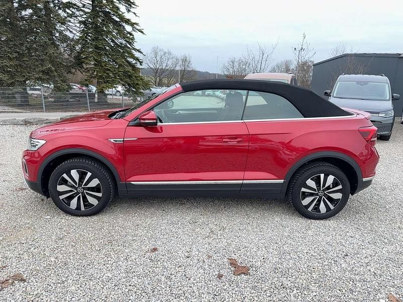 Gebraucht VW T-Roc Cabriolet Move 150 PS (110 kW) 2024 Kings red metallic Cabrio