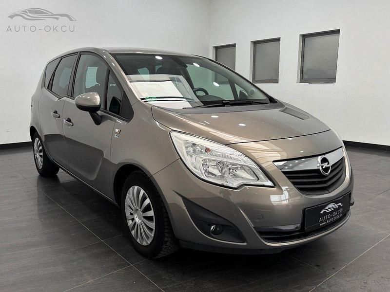 Gebraucht Opel Meriva 101 PS (74 kW) 2012 Braun Van / Kleinbus