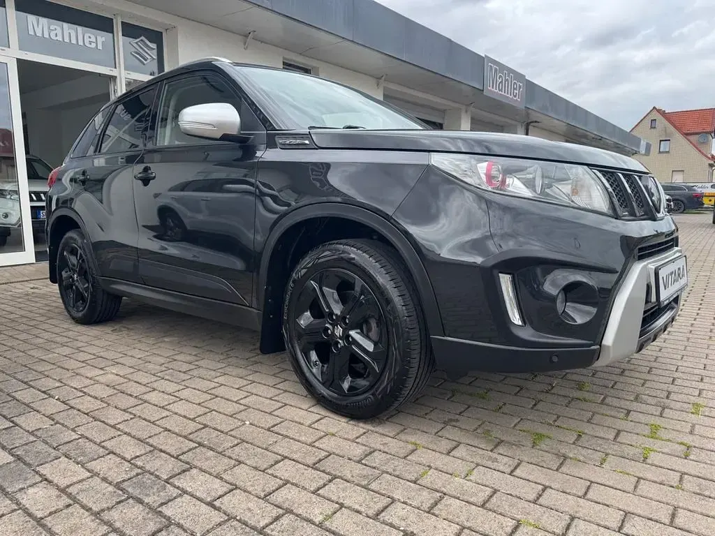 Gebraucht Suzuki Vitara 140 PS (102 kW) 2016 Schwarz SUV