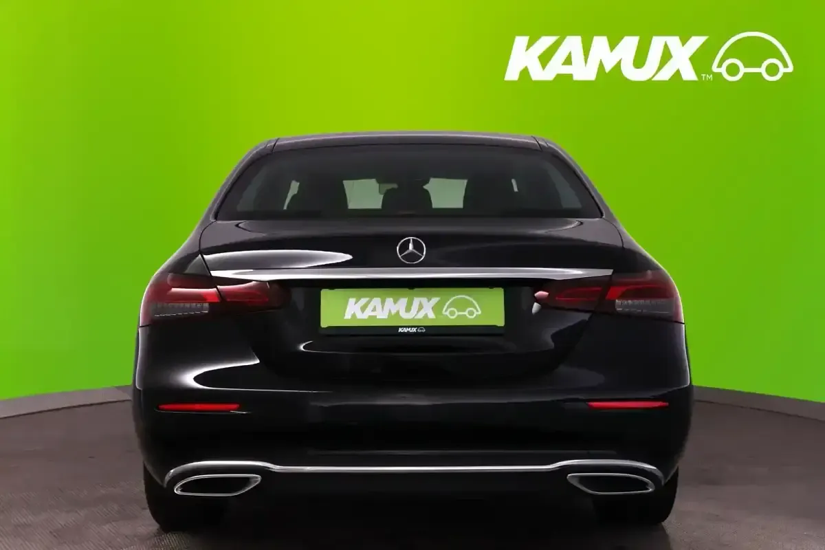 Gebraucht Mercedes 300 Avantgarde 265 PS (194 kW) 2021 Schwarz Limousine