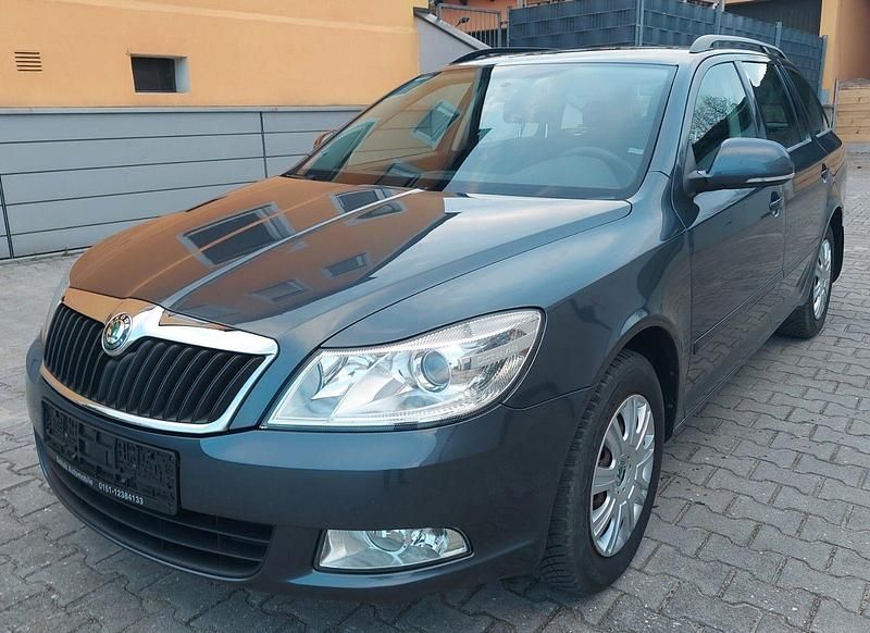 Second-hand Skoda Octavia Ambiente 102 CP (75 kW) 2009 Gri Break