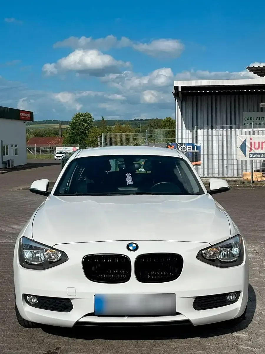 Gebraucht BMW 116 136 PS (100 kW) 2012 Weiß Kleinwagen
