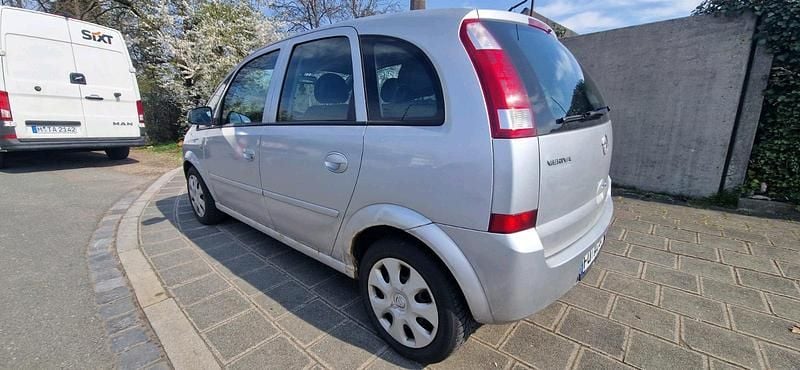 Gebraucht Opel Meriva 101 PS (74 kW) 2005 Silber Van / Kleinbus