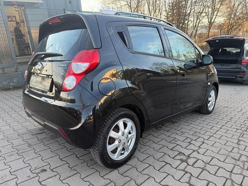 Używany Chevrolet Spark LT 82 KM (60 kW) 2013 Czarny Hatchback