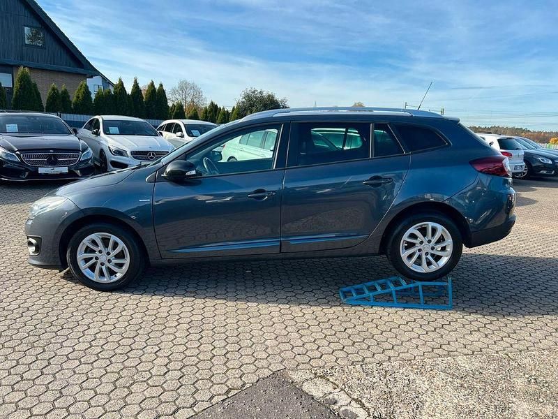 Gebraucht Renault Mégane III LIMITED 116 PS (85 kW) 2015 Grau Limousine