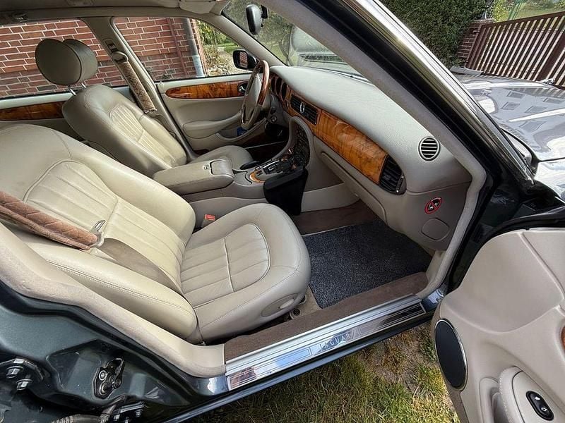 Gebraucht Jaguar XJ8 Executive 237 PS (174 kW) 1999 Grau Limousine