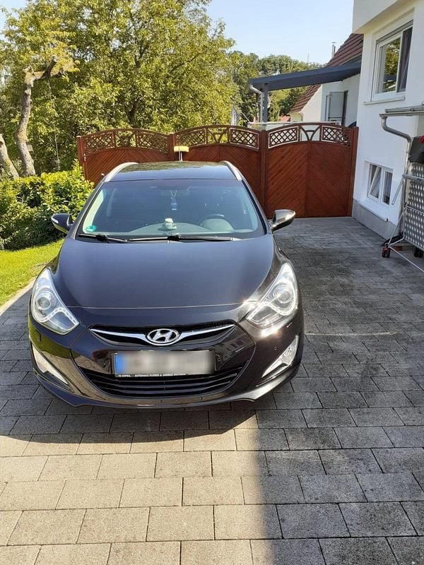 Schwarz Gebraucht 2014 Hyundai i40 Kombi | 5.750 € (Fairer Preis) - Bild 1/4