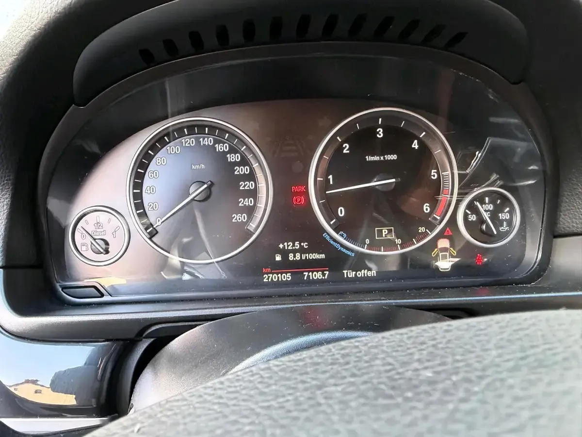Gebraucht BMW 530 258 PS (189 kW) 2014 Schwarz Kombi