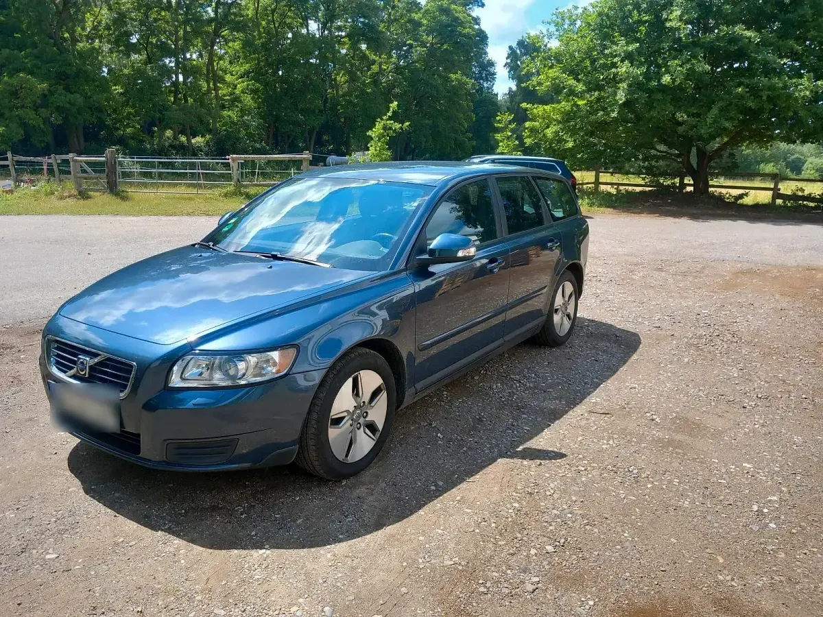 Gebraucht Volvo V50 109 PS (80 kW) 2008 Blau Kombi