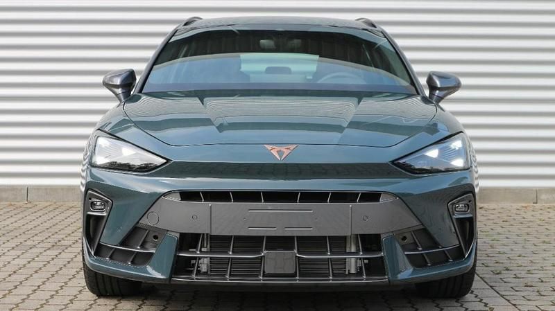 Neu Cupra Leon 150 PS (110 kW) 2025 Blau Kombi