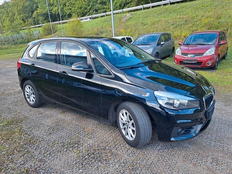 Schwarz Gebraucht 2016 BMW 218 Advantage Kombi | 7.950 € (Guter Preis) - Bild 1/4