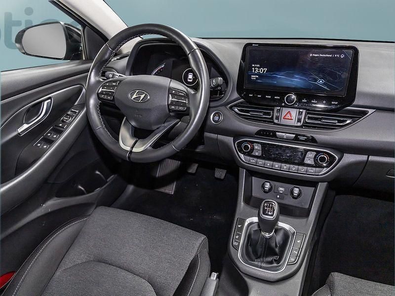 Gebraucht Hyundai i30 160 PS (117 kW) 2021 Silber Kleinwagen