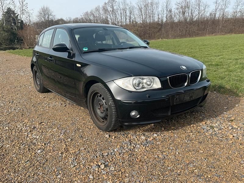 Gebraucht BMW 120 150 PS (110 kW) 2004 Schwarz Kleinwagen