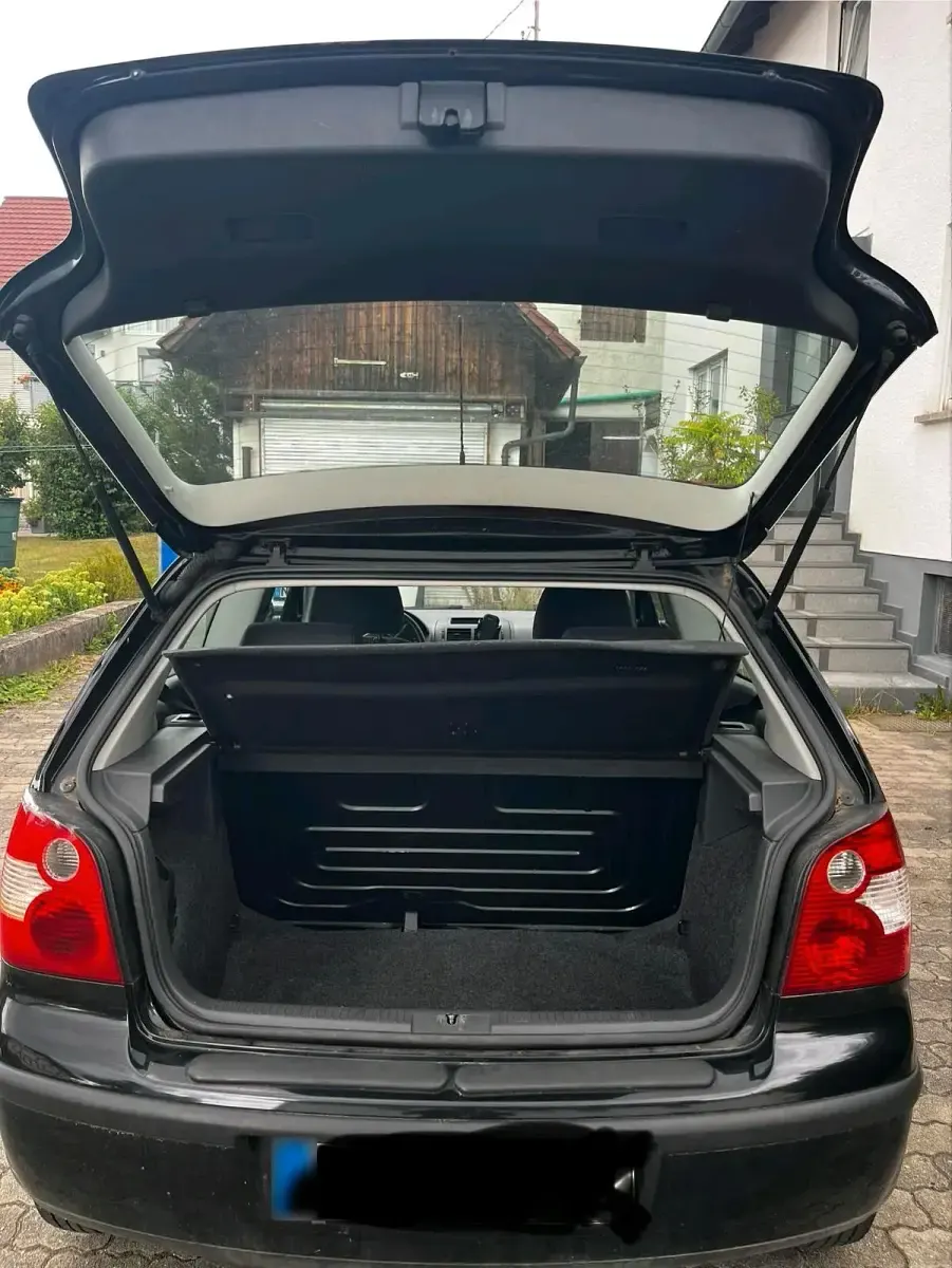 Gebraucht VW Polo 64 PS (47 kW) 2003 Schwarz Kleinwagen