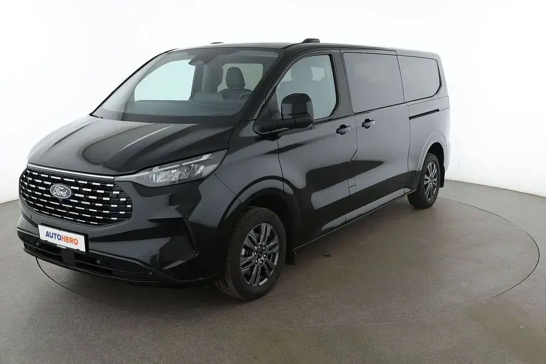 Gebraucht Ford Tourneo Custom Titanium 2024 Van