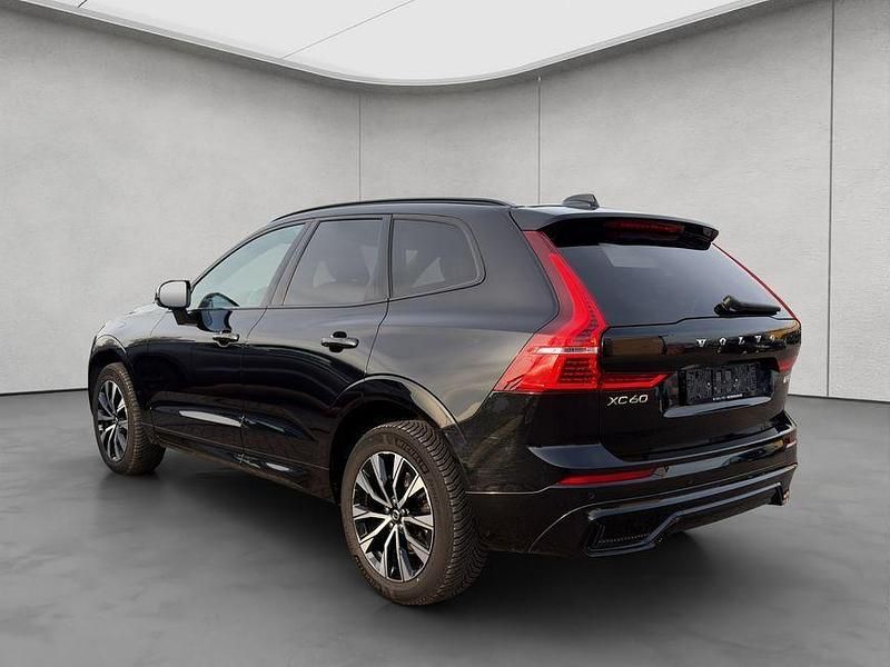 Gebraucht Volvo XC60 Plus 250 PS (183 kW) 2024 Schwarz SUV