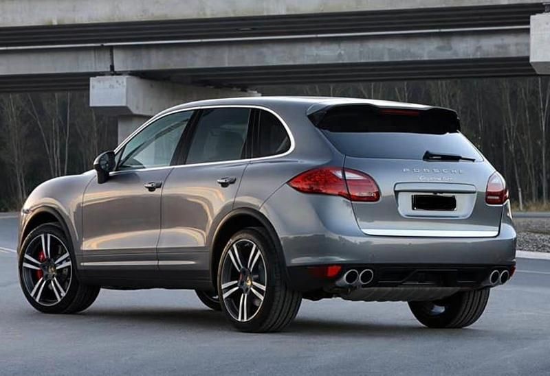 Grau Gebraucht 2011 Porsche Cayenne Turbo SUV | 14.900 € (Guter Preis) - Bild 1/1