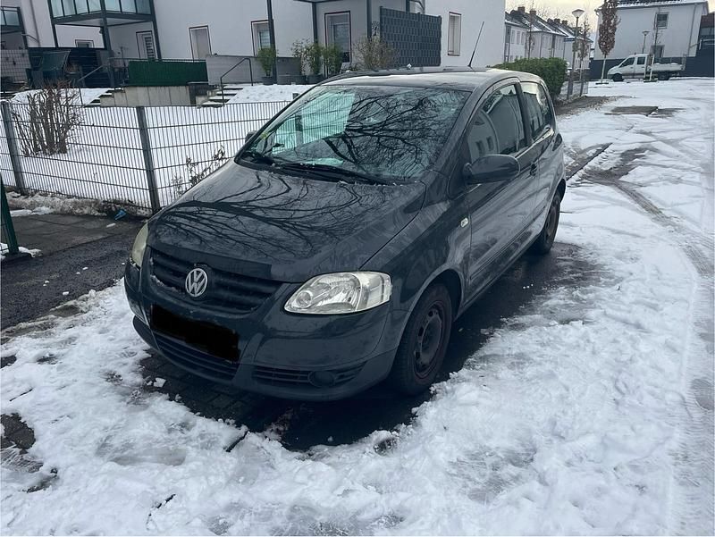 Grau Gebraucht 2009 VW Fox Kleinwagen | 600 € (Superpreis) - Bild 1/4