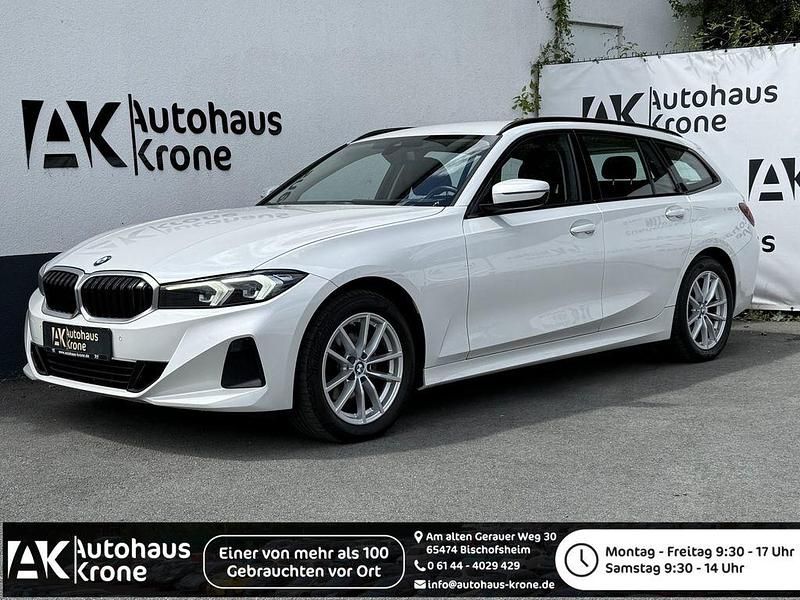 Weiß Gebraucht 2022 BMW 320 Limousine | 25.890 € (Fairer Preis) - Bild 1/4