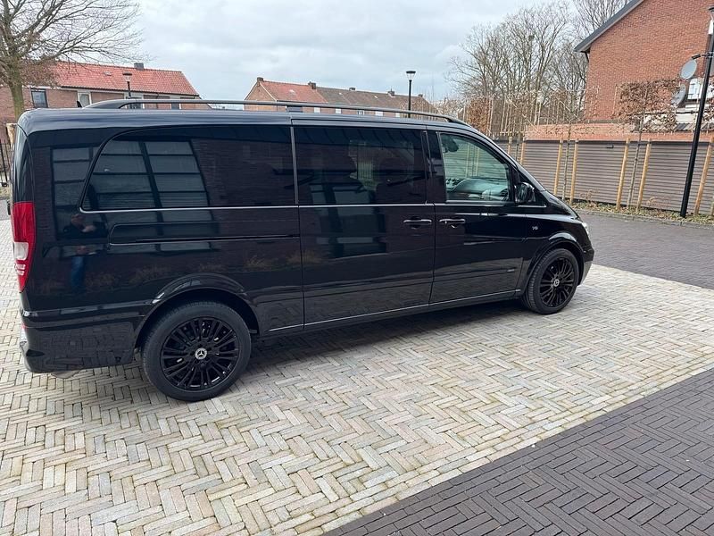 Gebraucht Mercedes Viano 225 PS (165 kW) 2014 Schwarz Van / Kleinbus