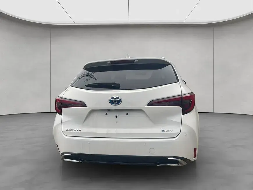 Ny Toyota Corolla 178 HK (130 kW) 2025 Hvid Sedan