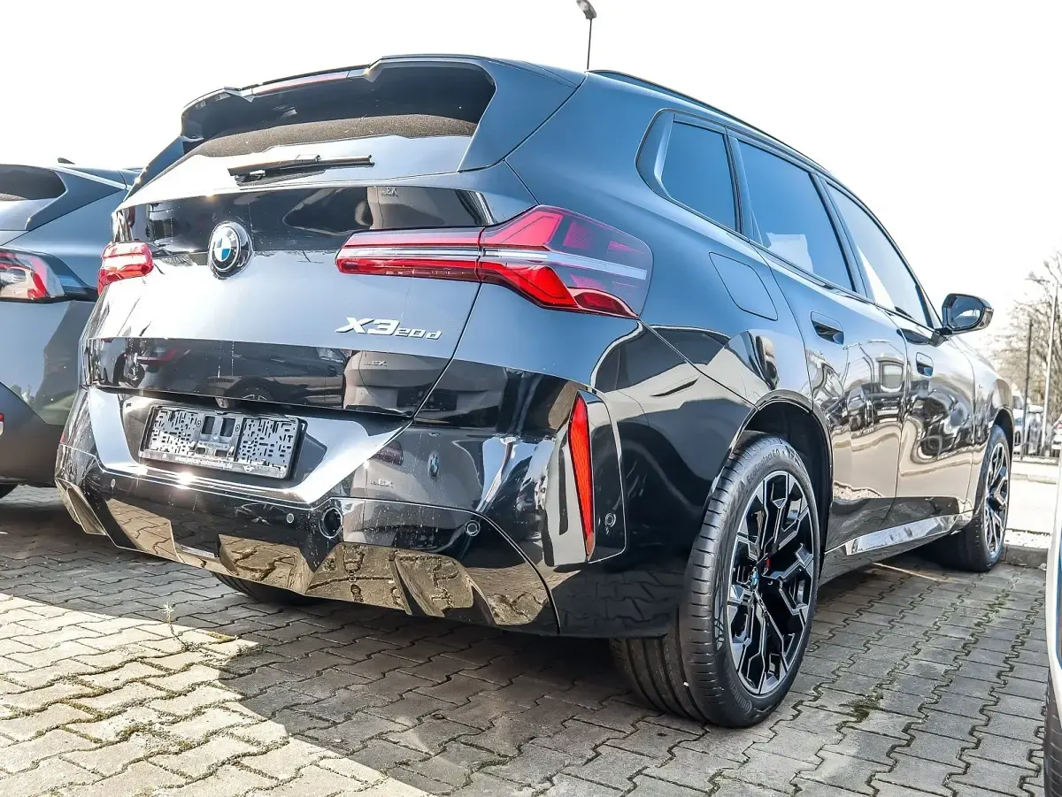 Gebraucht BMW X3 Performance 197 PS (144 kW) 2026 Schwarz SUV