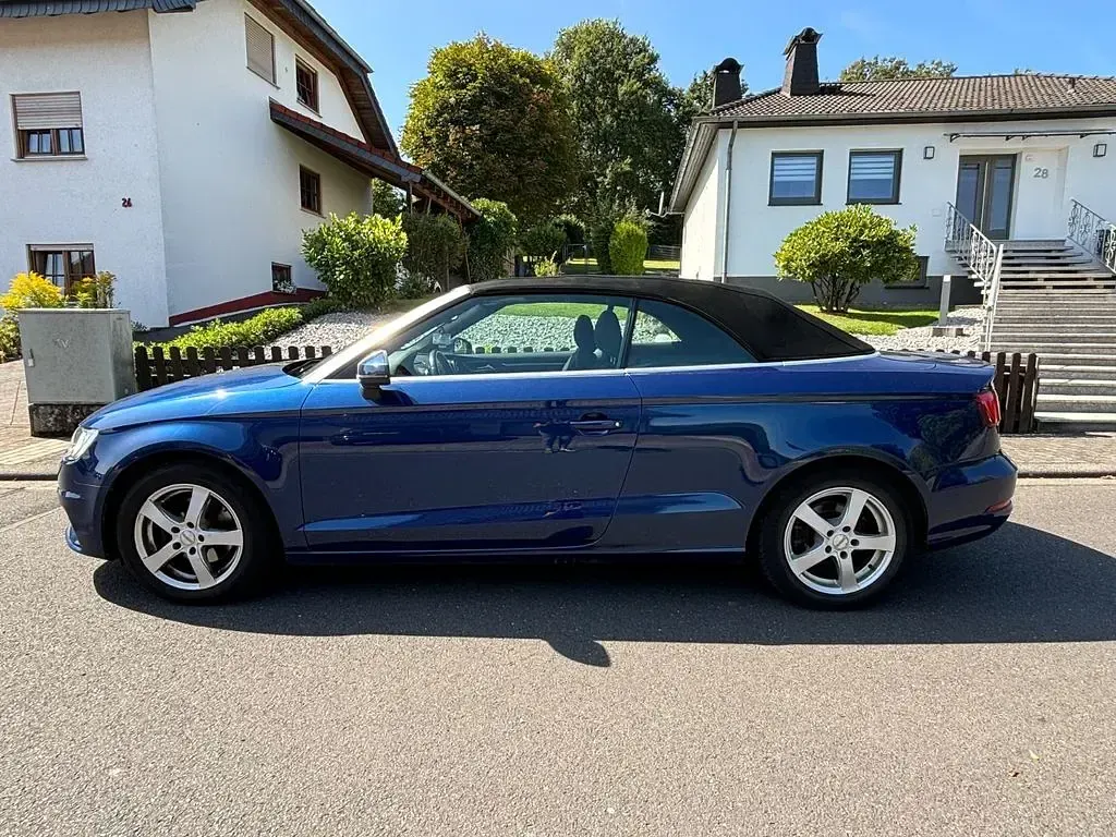 Używany Audi A3 Cabriolet Ambiente 140 KM (102 kW) 2014 Niebieski Kabriolet
