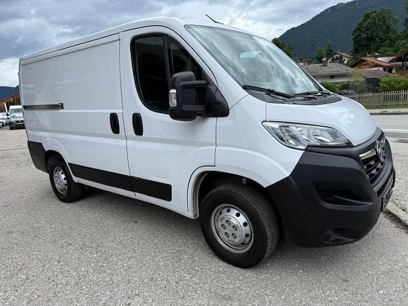 Weiß Gebraucht 2022 Opel Movano Edition Van | 18.999 € (Superpreis) - Bild 1/4