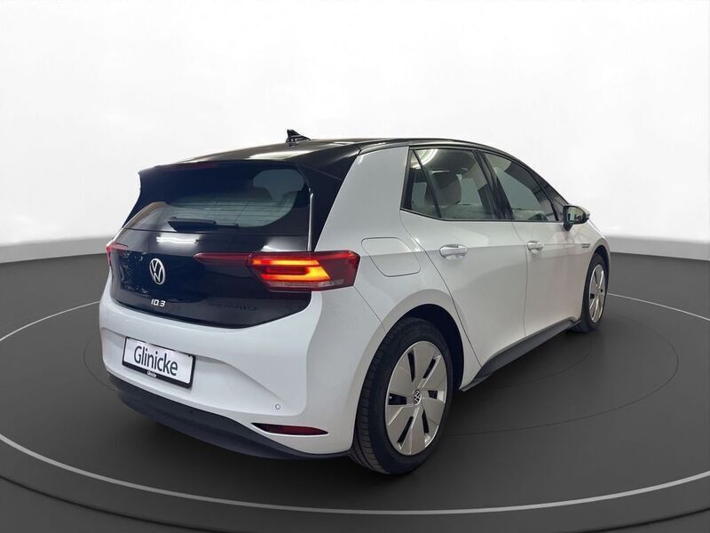 Gebraucht VW ID.3 Pro 106 kW (145 PS) 2021 Weiß (gletscherweiß metallic) Kleinwagen