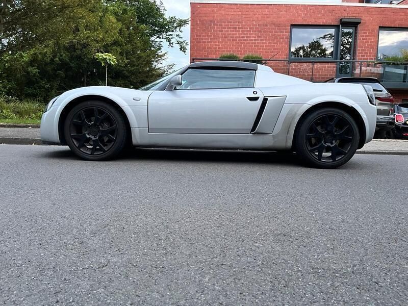 Silber Gebraucht 2005 Opel Speedster Edition Cabrio | 41.500 € - Bild 1/4
